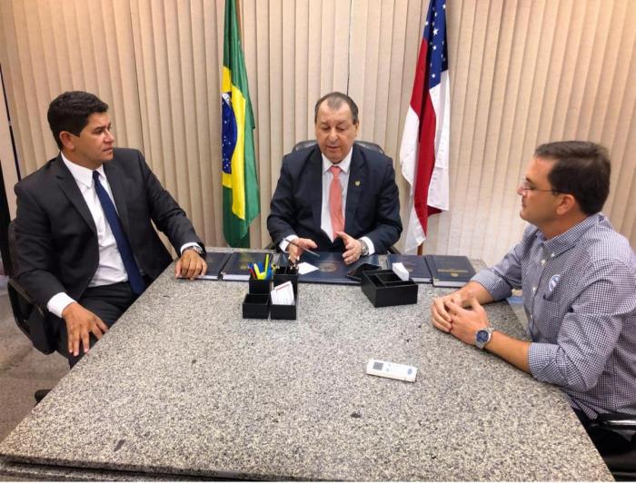 Bi Garcia trabalha liberação de investimentos para Parintins em Manaus e Brasília