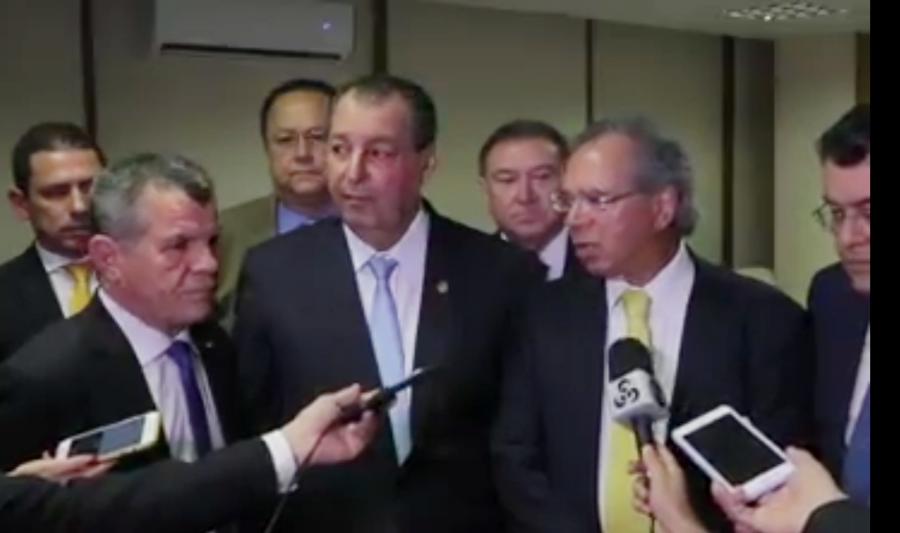 Após reencontro com deputados e senadores, Guedes baixa o tom e fala em compromisso com o Amazonas