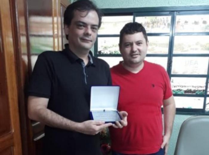 Professor da UEA Parintins desenvolve pesquisa sobre pesca sustentável de camarão