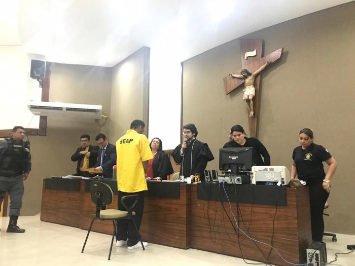 Homem que matou a própria esposa com 18 facadas é condenado a 22 anos de prisão