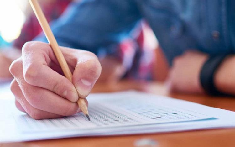 25 concursos abrem inscrições nesta segunda com 2.881 vagas e salários de até R$ 9 mil em todo país