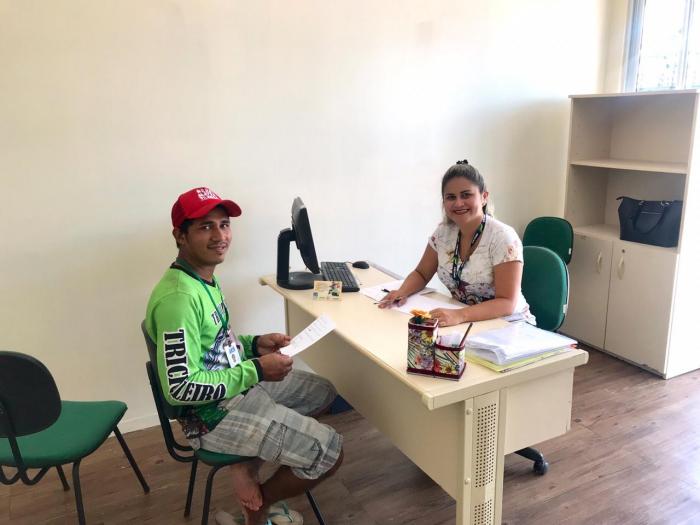 Cetam/Amazonastur oferecem aulas de inglês a tricicleiros em Parintins