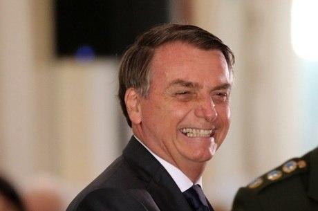 Bolsonaro diz que Brasil não precisa da Alemanha para preservar Amazônia Bolsonaro diz que Brasil não precisa da Alemanha para preservar Amazônia