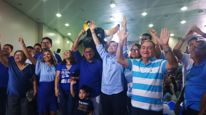 Durante posse, Jender diz que iniciou conversas para suspender leilões no Caprichoso