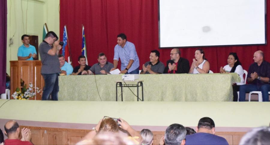 Bi Garcia anuncia comissão do concurso público da Prefeitura de Parintins Bi Garcia anuncia comissão do concurso público da Prefeitura de Parintins