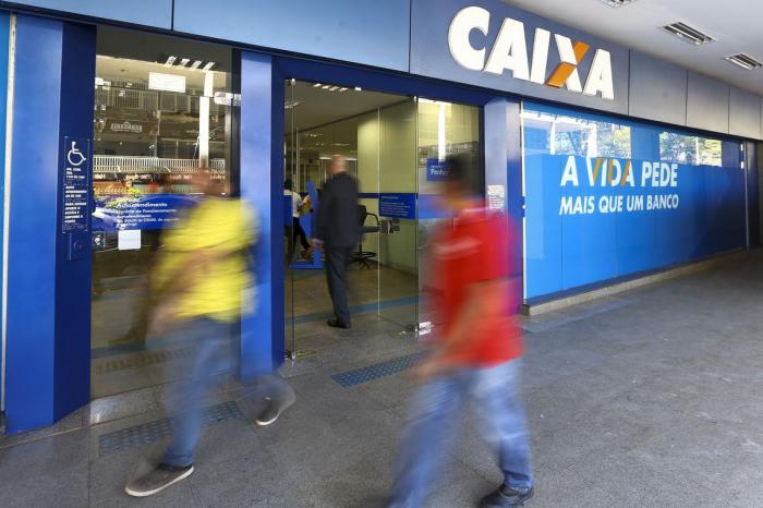 Caixa paga nesta quarta-feira até R$ 500 do FGTS para parte dos correntistas Caixa paga nesta quarta-feira até R$ 500 do FGTS para parte dos correntistas