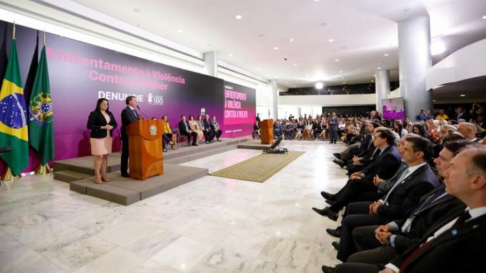 Governo anuncia medidas de enfrentamento à violência contra a mulher