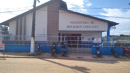 Prefeitura de Benjamin Constant promete ao MPAM pagar 13º de servidores municipais