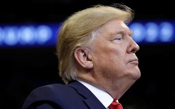 Trump acusa Brasil e Argentina de desvalorizarem moedas e diz que vai restaurar tarifas sobre aço e alumínio Trump acusa Brasil e Argentina de desvalorizarem moedas e diz que vai restaurar tarifas sobre aço e alumínio