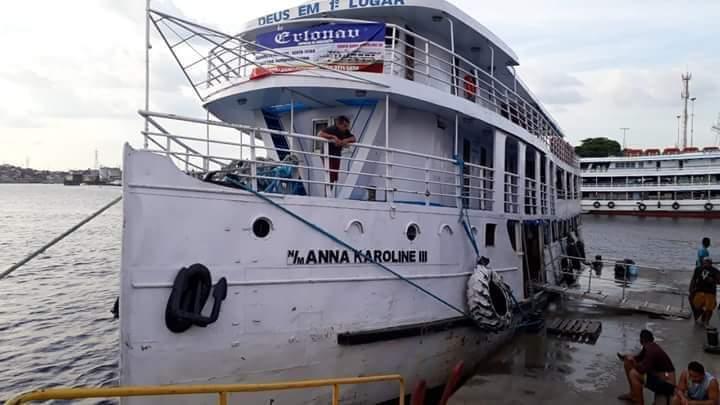 Navio Ana Karoline 3 naufraga no rio Amazonas e várias pessoas estão desaparecidas Navio Ana Karoline 3 naufraga no rio Amazonas e várias pessoas estão desaparecidas
