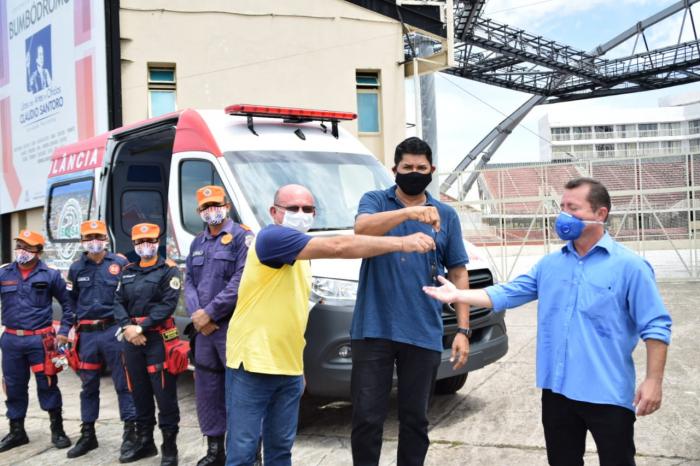 Cabo Linhares enaltece conquista de novas ambulâncias para o município de Parintins