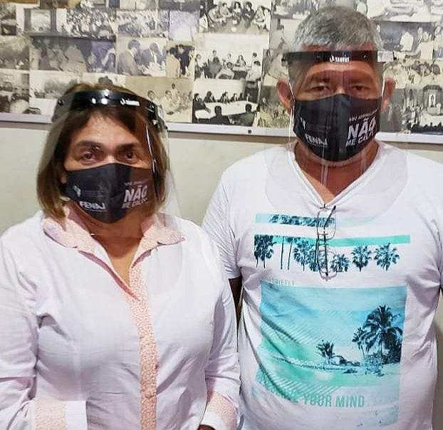 Sindicato disponibiliza gratuitamente mascaras e protetor facial para jornalistas