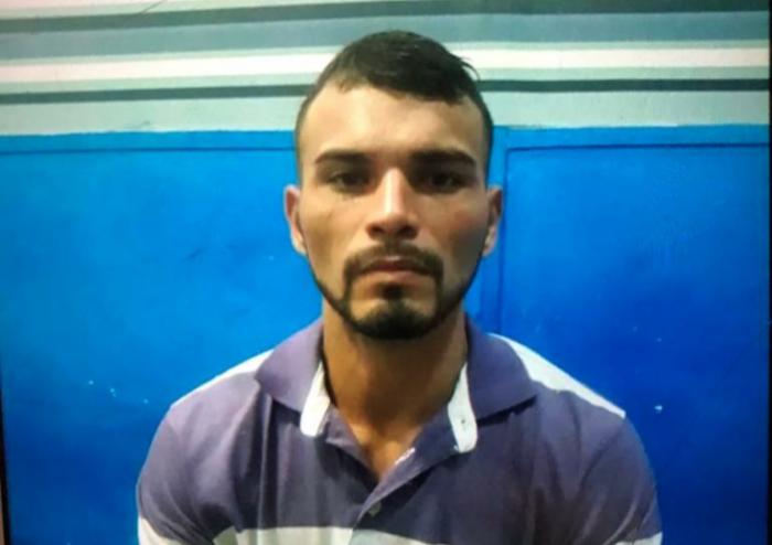 Homem é preso suspeito de matar a própria mãe em Manaus Homem é preso suspeito de matar a própria mãe em Manaus
