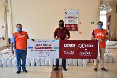 Amazonas recebe cerca de 40 toneladas de cestas básicas para distribuir a artistas Amazonas recebe cerca de 40 toneladas de cestas básicas para distribuir a artistas