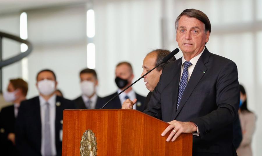 Bolsonaro cogita estender auxílio emergencial até o final do ano