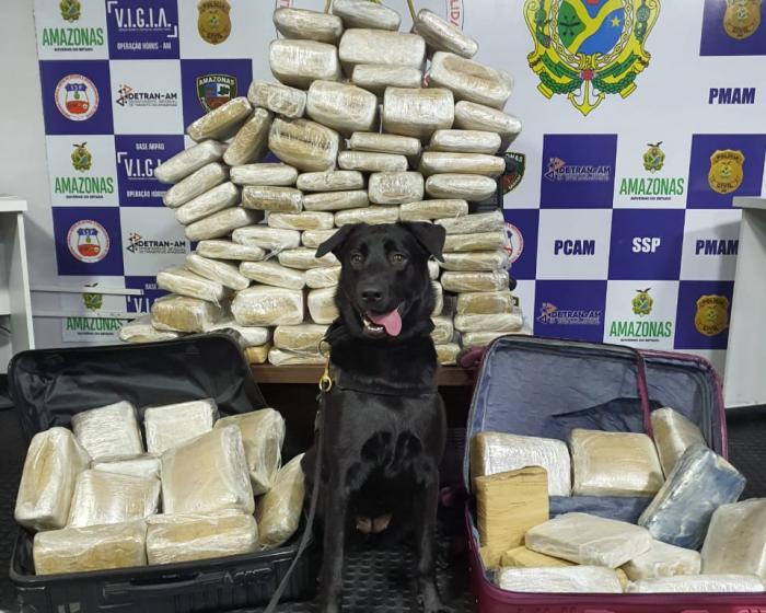 Base Arpão prende seis com 100 quilos de drogas em Coari