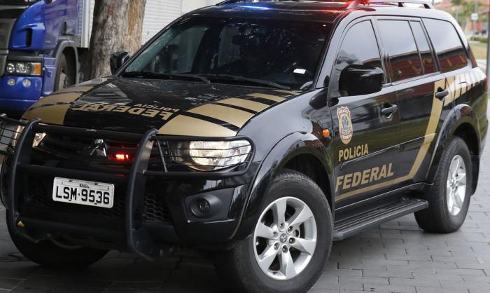 Polícia Federal cumpre mandados contra acusados de fraudar auxílio emergencial