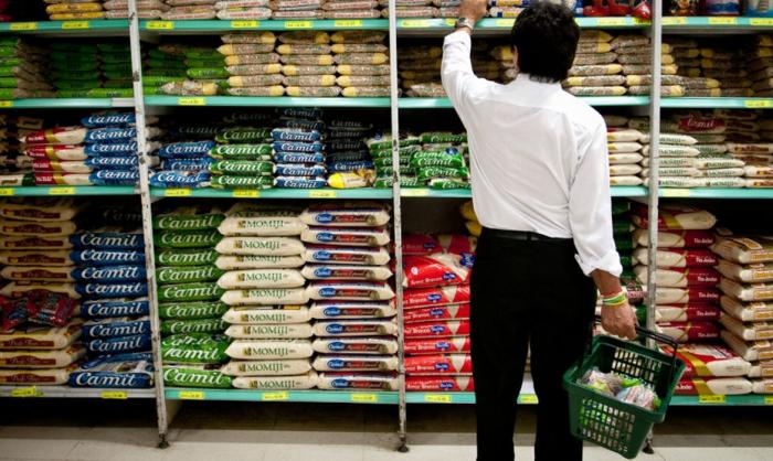 Cesta de compras para família de renda mais baixa sobe 0,36% em agosto