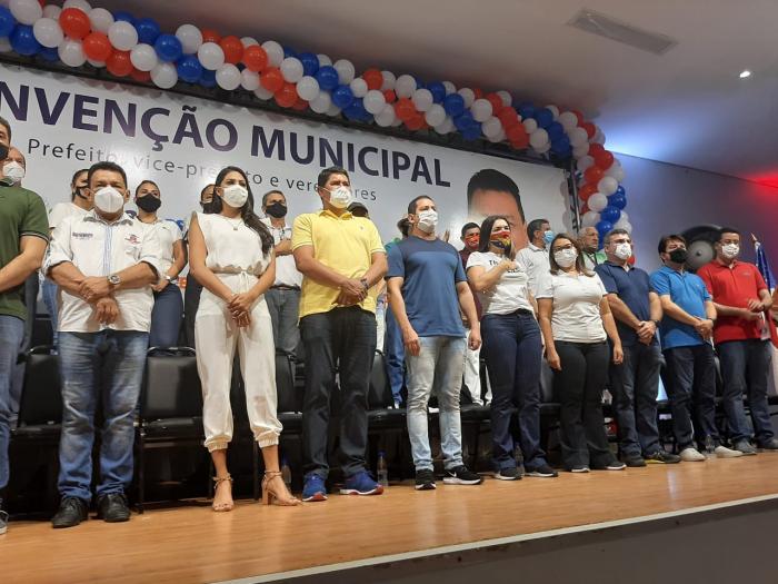 Em Parintins, Márcia Baranda se alia a Bi Garcia  