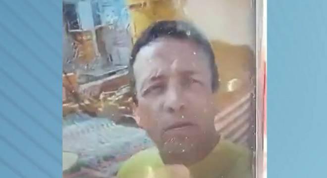 ASSISTA: Durante live, candidato a vereador é baleado em Guarulhos/SP