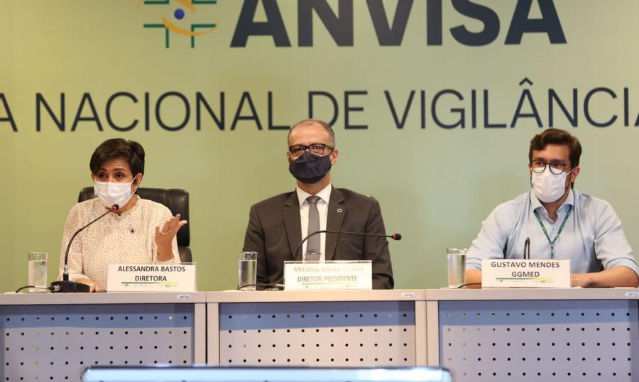 Anvisa mantém suspensão de testes da CoronaVac no Brasil Anvisa mantém suspensão de testes da CoronaVac no Brasil