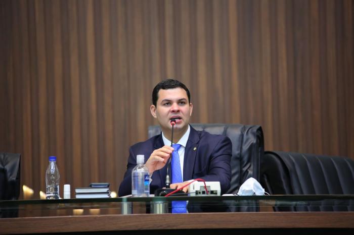 Aprovado projeto que prevê suspensão de multa em serviços de telefonia e internet durante pandemia