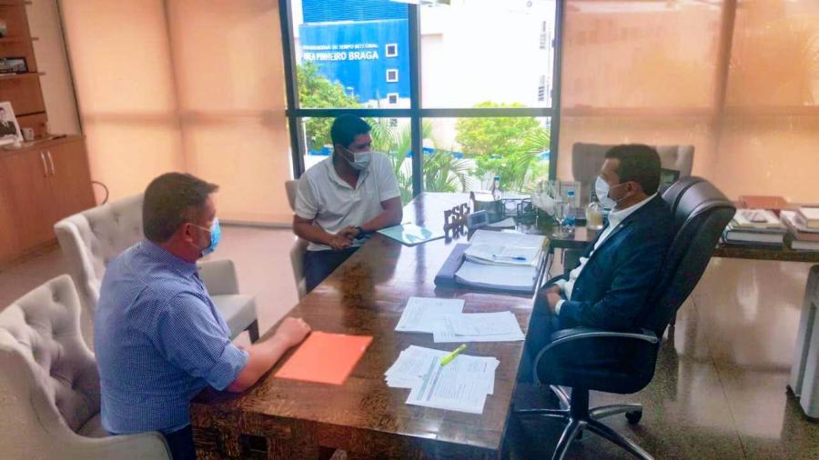 BI Garcia trata com Wilson Lima liberação de recursos para o Padre Colombo BI Garcia trata com Wilson Lima liberação de recursos para o Padre Colombo