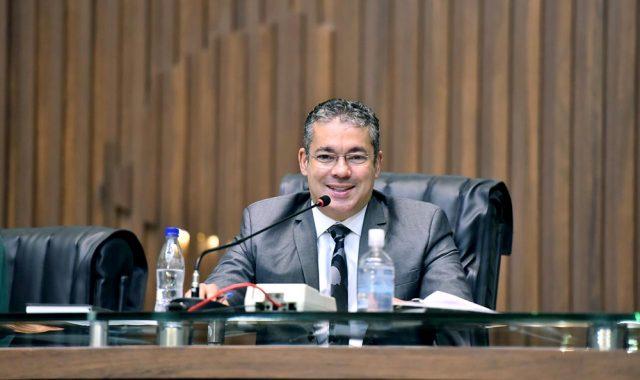 Josué Neto é eleito à vaga de Conselheiro do TCE-AM para o lugar do pai