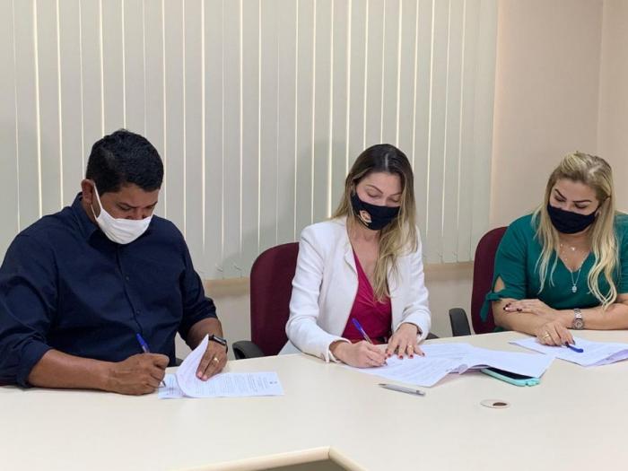 MPAM firma termo com Prefeitura para garantir políticas públicas para crianças e adolescentes devParintins