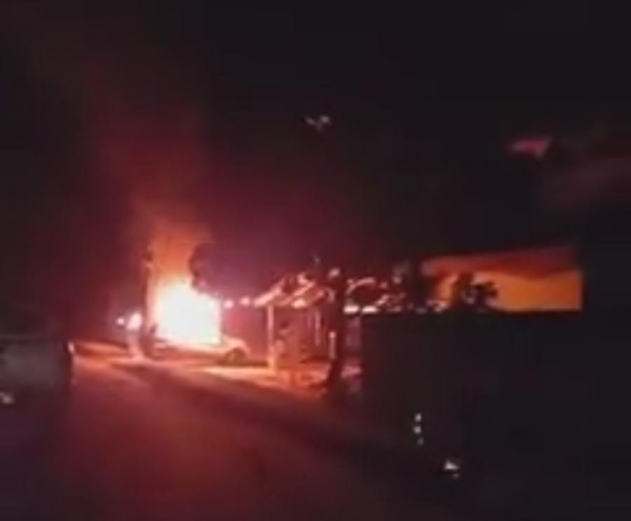 VÍDEO: Morte de criança causa revolta em Barreirinha e Moradores tocam fogo em viatura VÍDEO: Morte de criança causa revolta em Barreirinha e Moradores tocam fogo em viatura