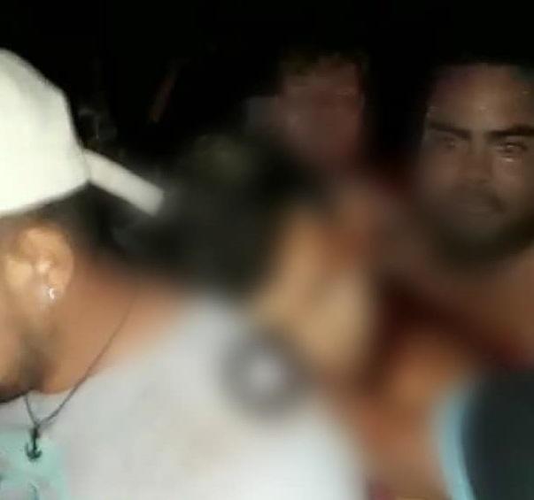 Tiro no pescoço: Jovem morre durante manifestção em Barreirinha-AM Tiro no pescoço: Jovem morre durante manifestção em Barreirinha-AM