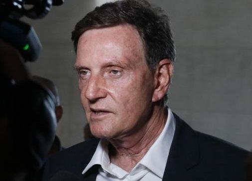 Prefeito do Rio, Bispo Marcelo Crivella é preso em esquema de corrupção na cidade. Prefeito do Rio, Bispo Marcelo Crivella é preso em esquema de corrupção na cidade.