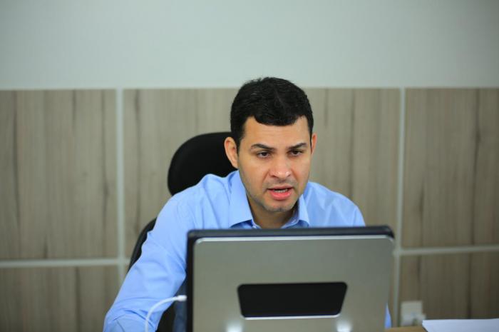 Deputado Saullo Vianna propõe repasse emergencial aos municípios do AM