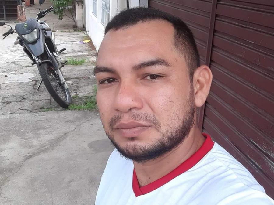 COVARDIA: Homem leva dois tiros e morre em tentativa de assalto, em açougue de Parintins