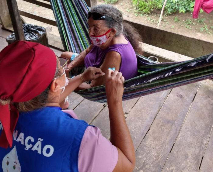 Prefeitura de Parintins volta à zona rural para vacinação em idosos de 60 a 69 anos contra Covid