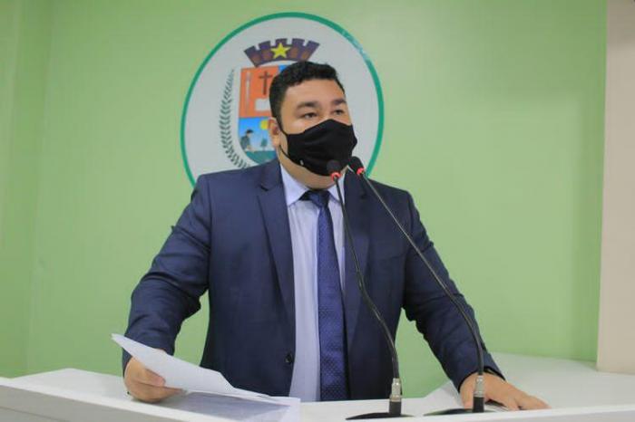 Alex quer vacinação de todos profissionais da fiscalização do toque de recolher em Parintins 