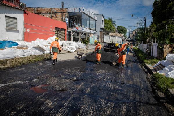 Em 100 dias, prefeitura de Manaus realizou oito mutirões de infraestrutura