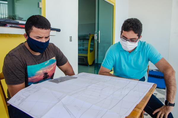 Zonas norte e leste recebem recapeamento por solicitação de Jander Lobato