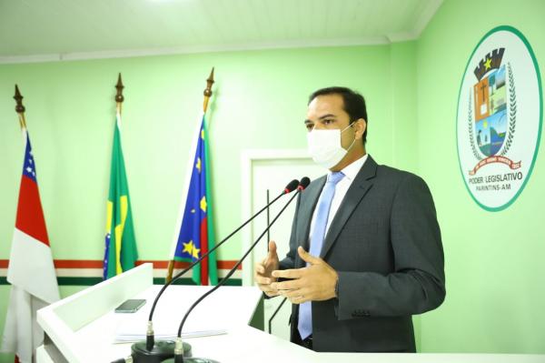 Mateus Assayag cobra SEPROR sobre apoio a produtores e criadores de Parintins