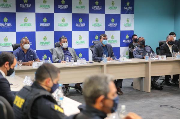 Wilson Lima destaca desempenho de agentes de segurança no restabelecimento da ordem em Manaus e no interior