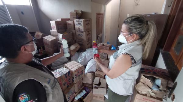 Vigilância Sanitária apreende uma tonelada de alimentos e produtos de limpeza