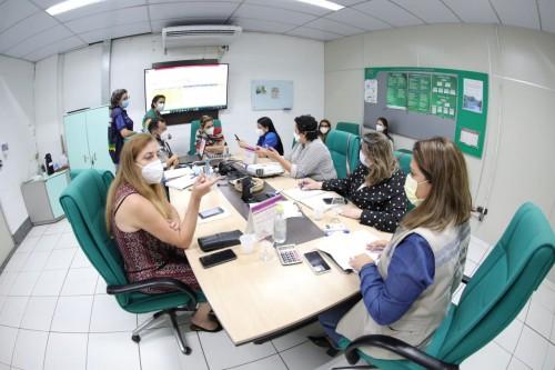 Governo do Amazonas e Prefeitura de Manaus alinham ações para vacinação de pessoas a partir de 40 anos na capital