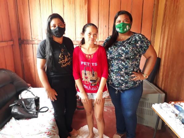 Serviço social da Semed auxilia famílias prejudicadas pela pandemia, em Parintins