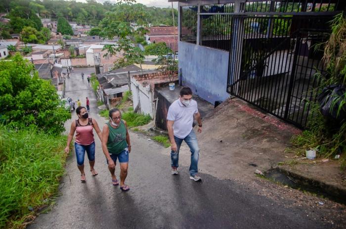 Jander Lobato viabiliza pavimentação de ruas da zona leste de Manaus