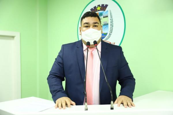Alex Garcia solicita melhorias no serviço de iluminação do Palmares e Aninga