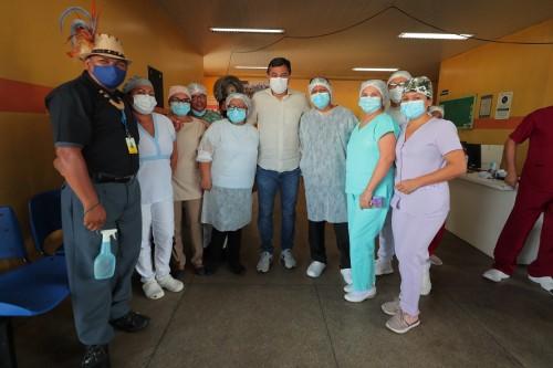 Wilson Lima entrega tomógrafo e anuncia reforma do Hospital Jofre Cohen, em Parintins