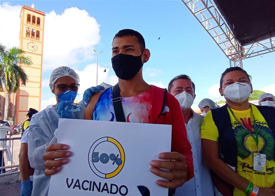 Parintins vacina mais de 5 mil jovens em Dia D contra a Covid-19