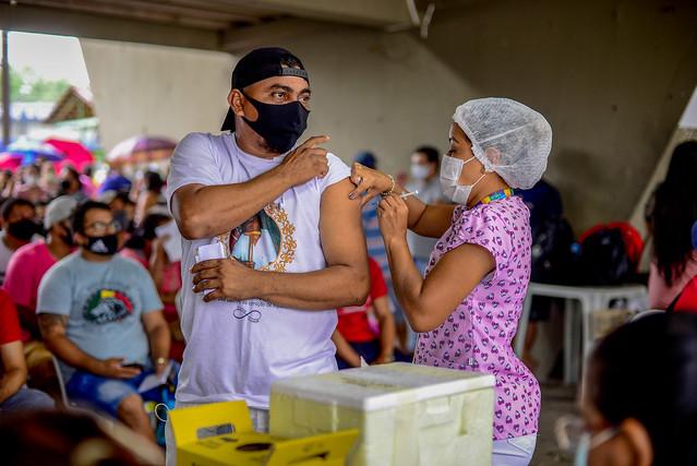 Em 09 horas, 28 mil doses contra a Covid-19 são aplicadas pela Prefeitura de Manaus Em 09 horas, 28 mil doses contra a Covid-19 são aplicadas pela Prefeitura de Manaus