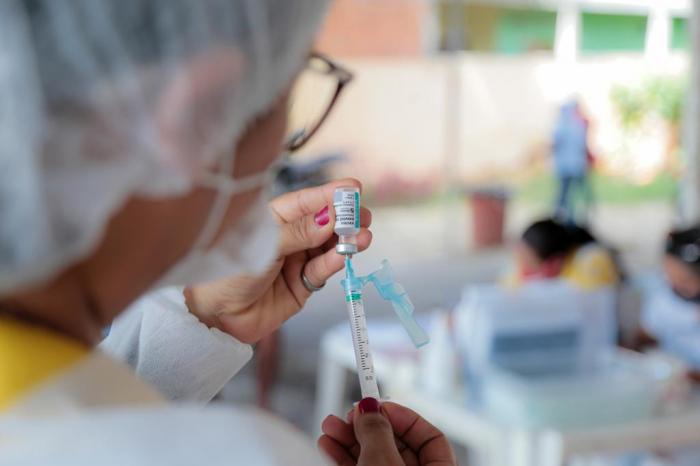 Parintins informa que não aplicou doses vencidas de vacina contra Covid-19
