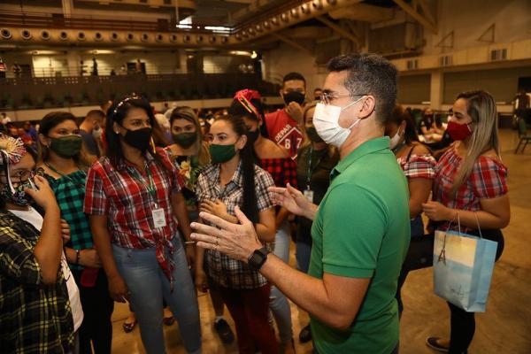 Prefeito de Manaus anuncia vacinação contra a Covid-19 para pessoas a partir de 25 anos